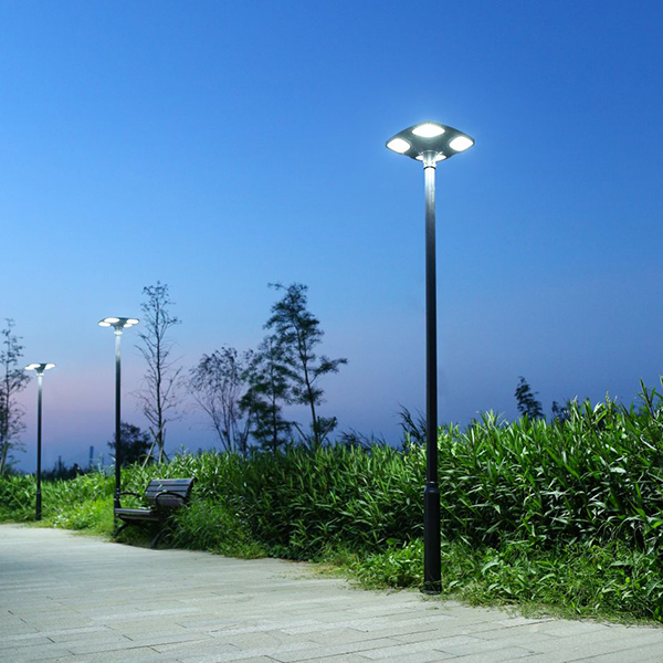 太阳能行人灯四叶